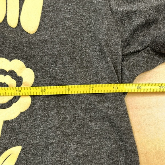 ModernLux Happy Mind Short Sleeve Gray Shirt - Picture 6 of 6